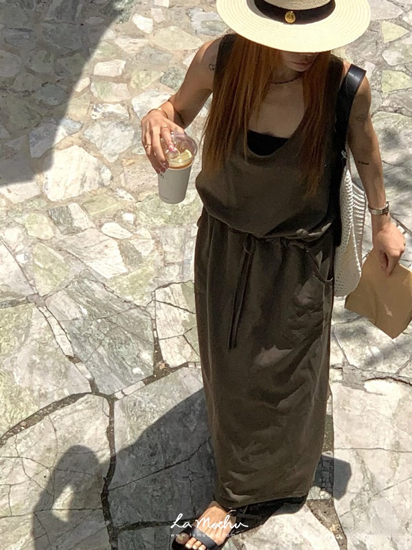 渡假款無袖縮腰連身裙
